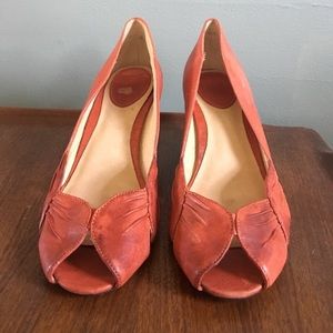 Fye Ada pleat peep toe heels in coral
